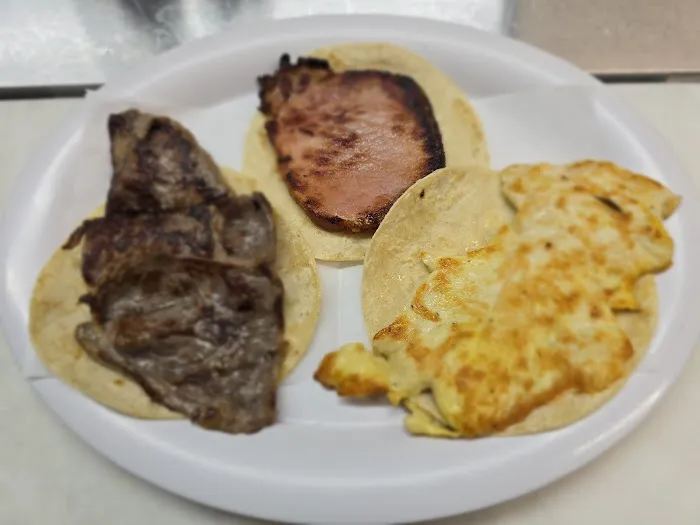 Taqueria Mercadito Picture 2