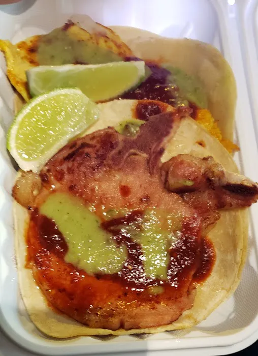 Taqueria Mercadito Picture 3