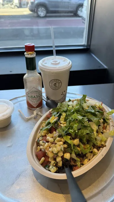 Chipotle Mexican Grill Picture 5