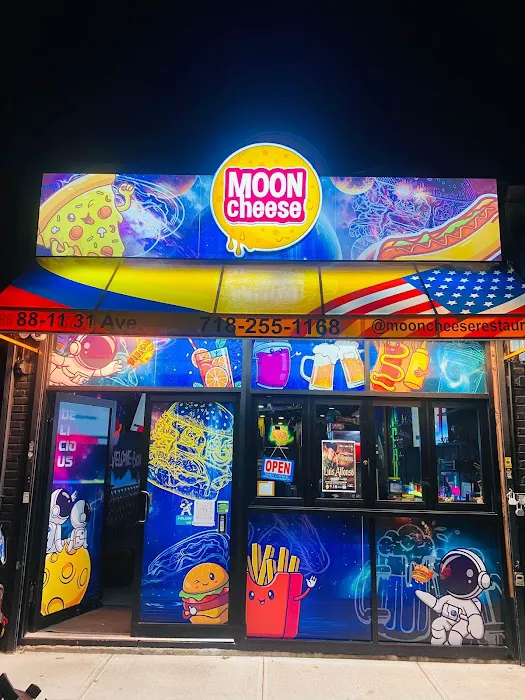 Moon Cheese Restaurant Picture 3