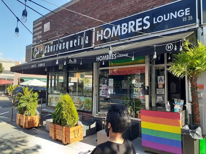 Hombres Lounge Picture 4