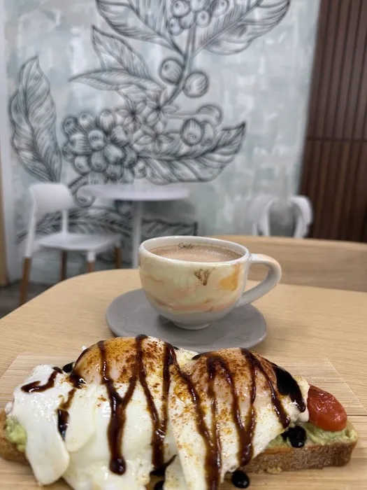 Over the Moon Juice & Coffee Picture 6