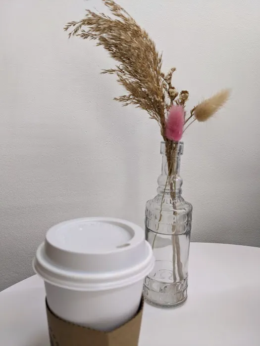 Over the Moon Juice & Coffee Picture 3