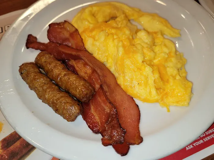 Denny's Picture 3
