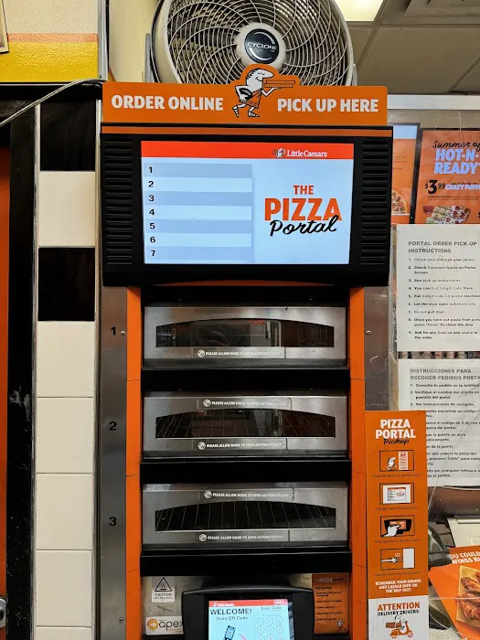 Little Caesars Pizza Picture 6