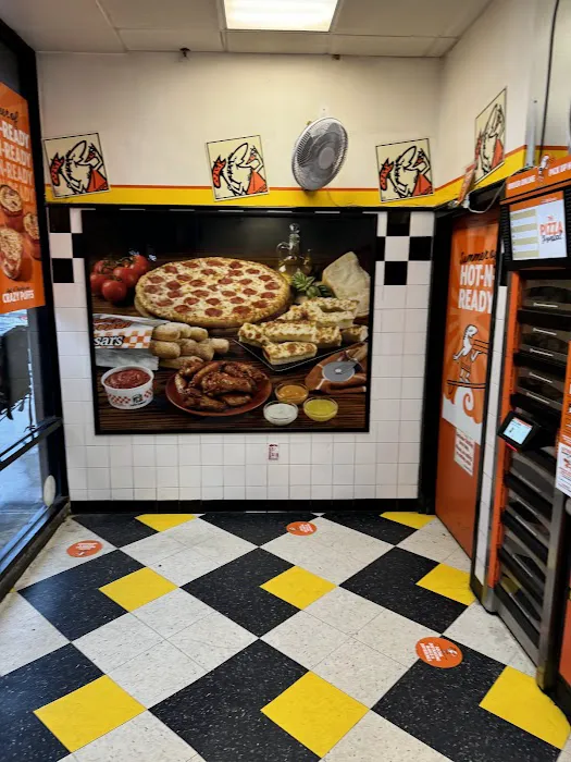 Little Caesars Pizza Picture 5