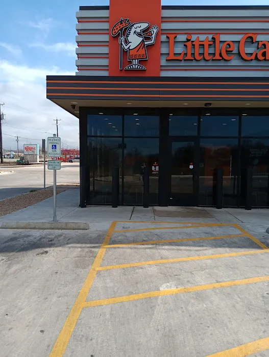 Little Caesars Pizza Picture 3