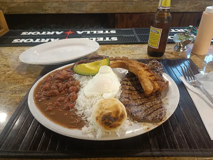 La Pequeña Colombia Picture 6