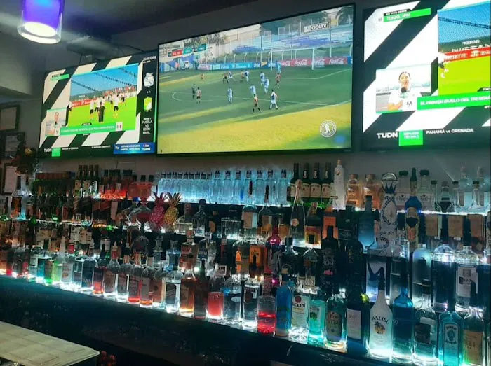 T - Mezcal & Roca Bar Picture 2