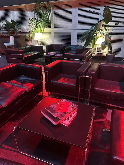 Love's Club Picture 10