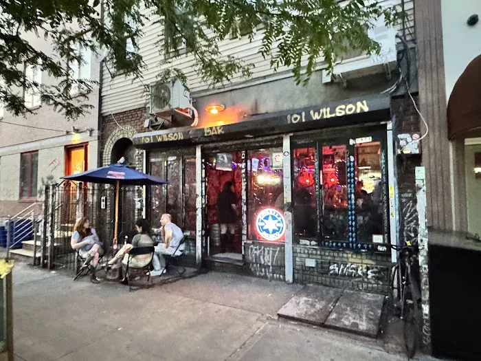 101 Wilson Bar Picture 10