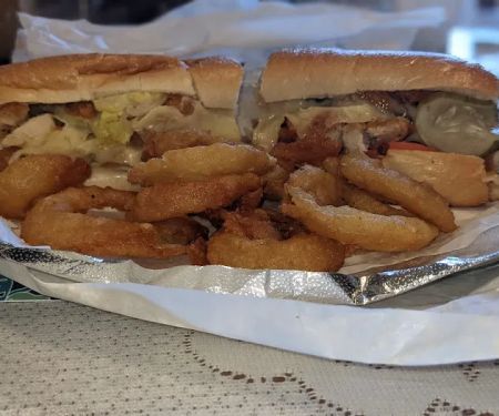Between the Bun deli & Cafe ll