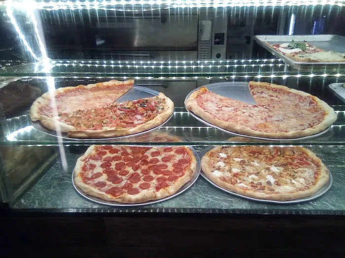 Milly's Pizzeria Picture 4