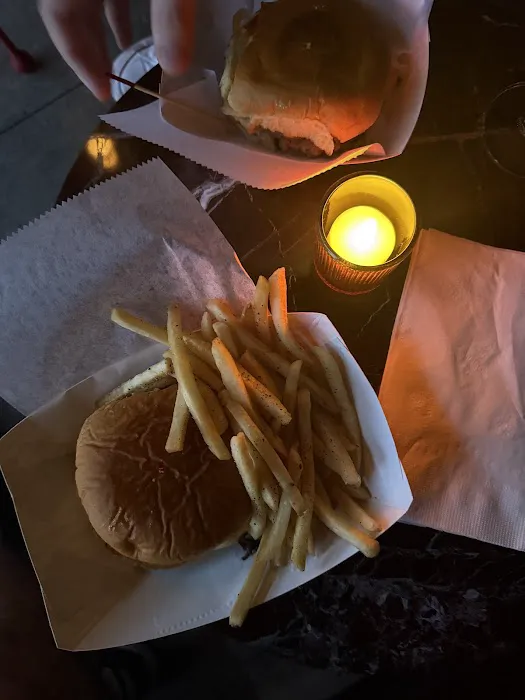 Hank’s Bar Picture 2