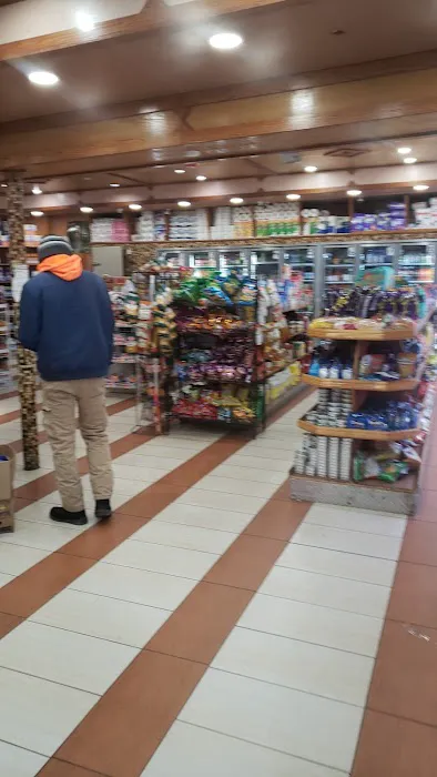897 Park Ave Inc. Deli & Grocery Picture 1