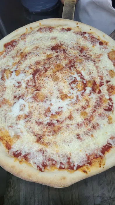 Lp Pizzeria Picture 10