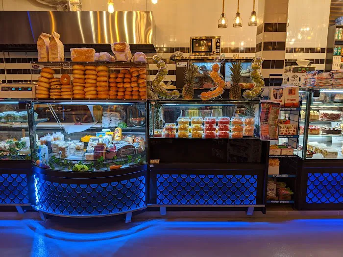 Lucky Deli Gourmet Picture 2