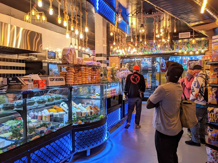 Lucky Deli Gourmet Picture 7
