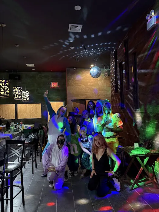 233 Starr Karaoke & Eats Picture 3