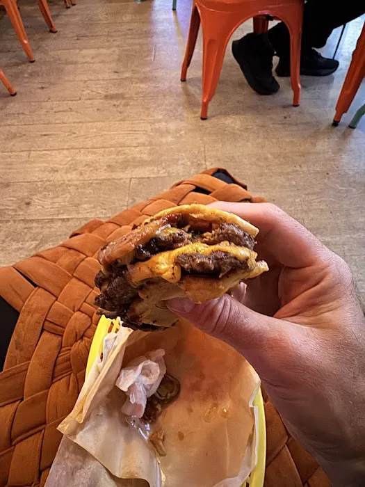 Lacey Burger Picture 2