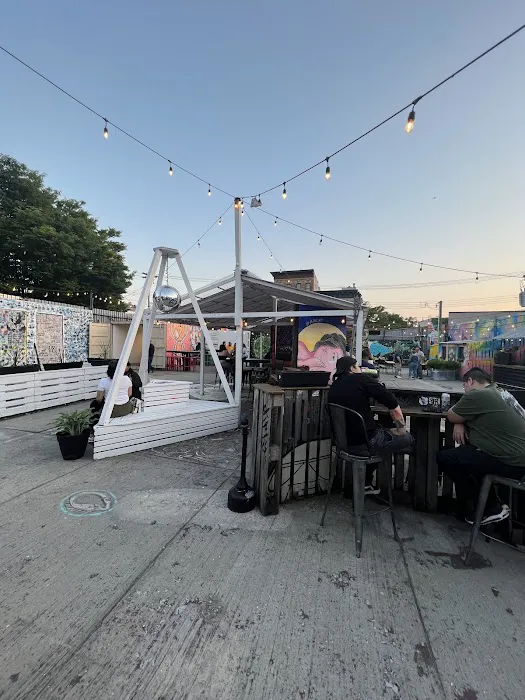 Brooklyn Beer Garden Picture 3