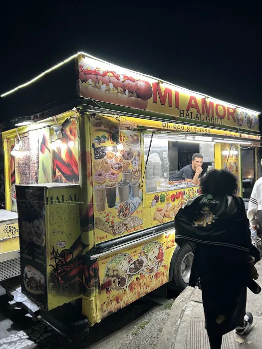 Mi Amor Halal & Mexican Food Truck Picture 9