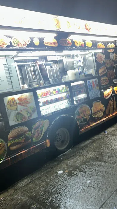 Mi Amor Halal & Mexican Food Truck Picture 1