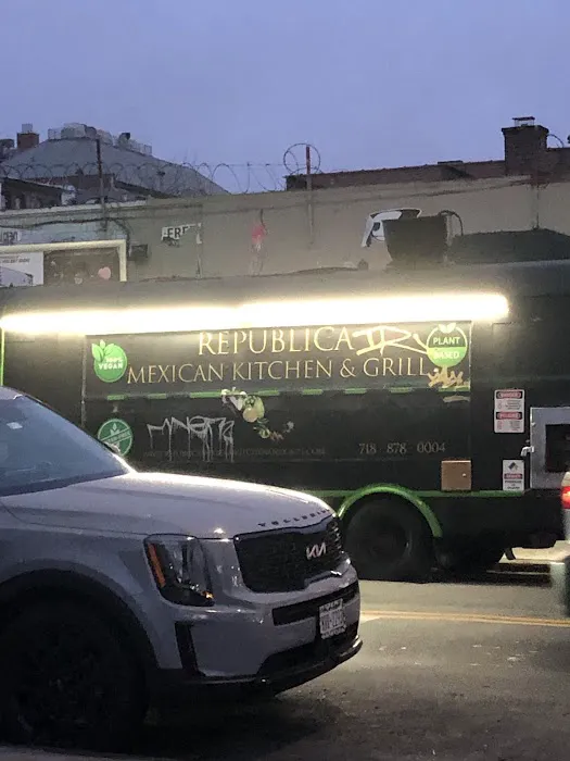 Republica Mexican Kitchen & Grill Picture 2