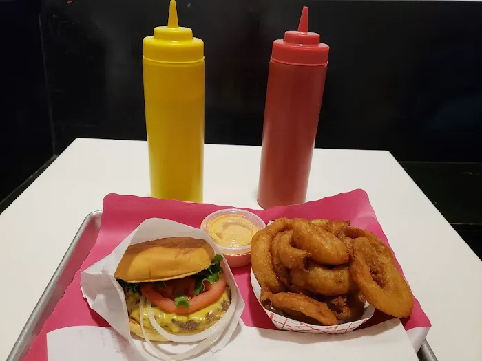 Blue Collar Burger Bushwick Picture 1