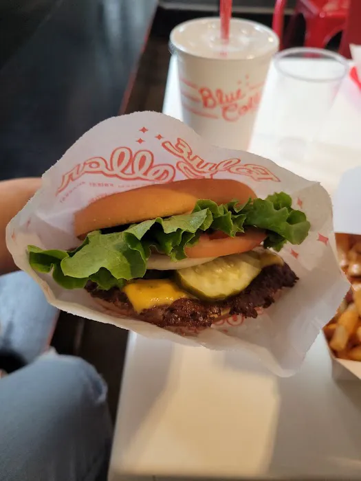 Blue Collar Burger Bushwick Picture 9