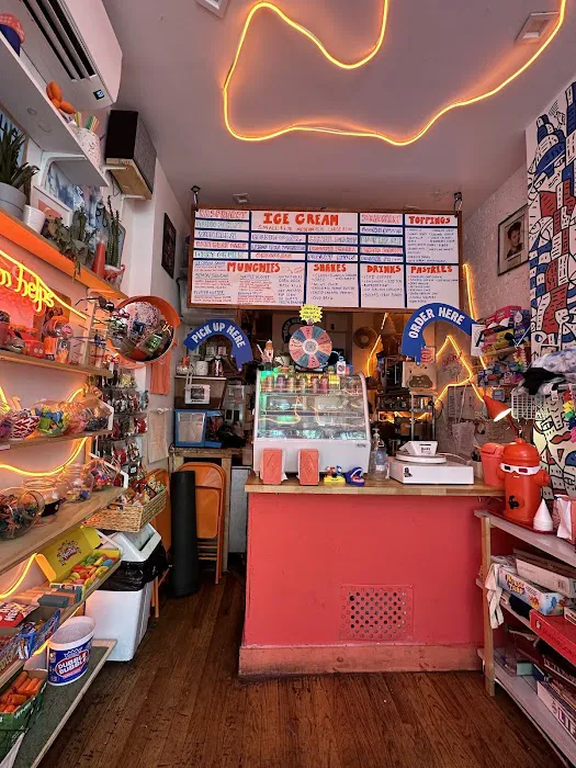 Ollie’s Ice Cream + Stuff Picture 4