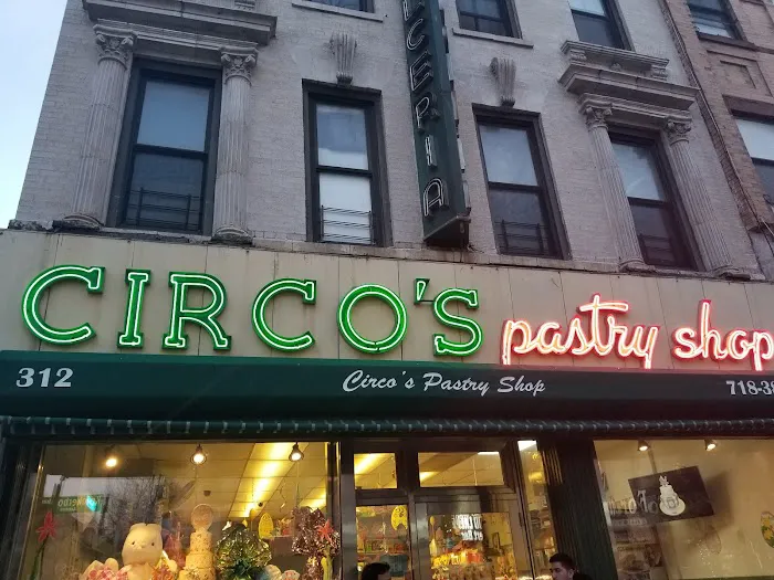 Circo's Pastry Shop Picture 3