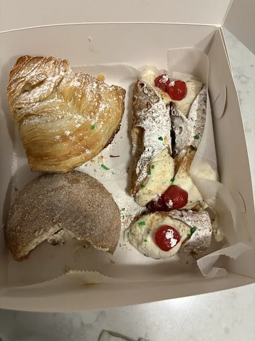 Circo's Pastry Shop Picture 10