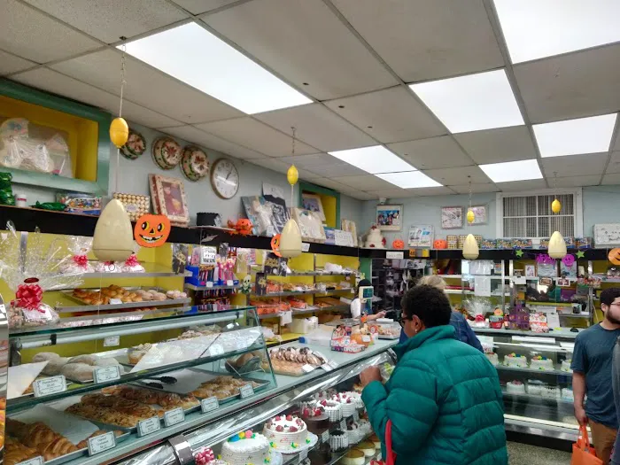 Circo's Pastry Shop Picture 2