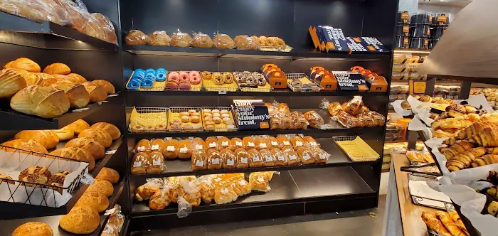 Shloimy's Bakery Picture 3