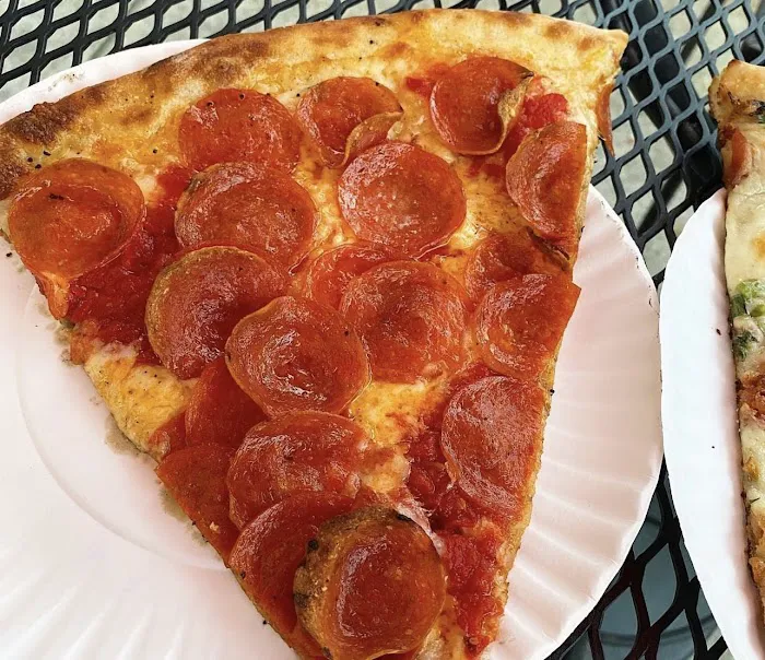 Little Caesars Pizza Picture 6