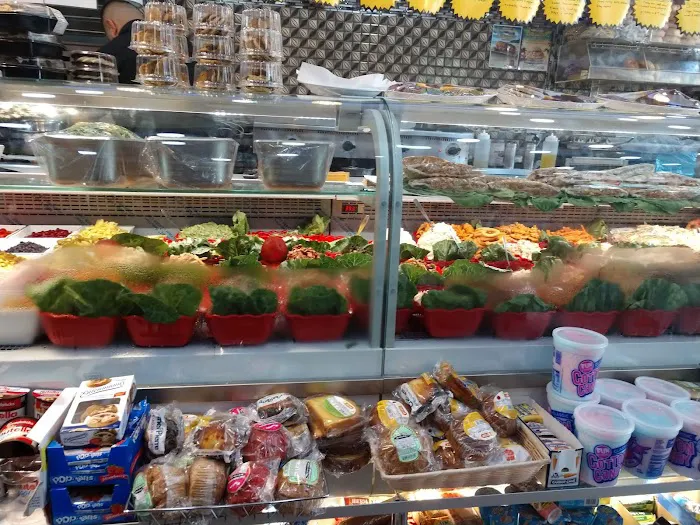 Yummilicious Deli Picture 9