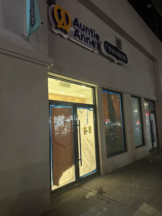 Auntie Anne's Picture 1