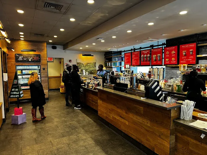 Starbucks Picture 3