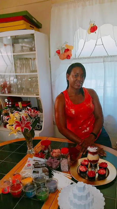 YULONDA'S EDIBLE SENSATIONS, LLC Picture 7