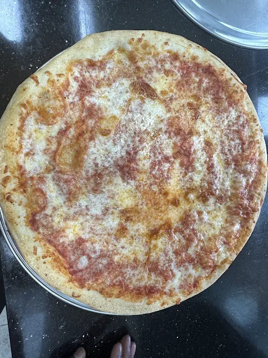Hot Fresh Pizza Picture 8