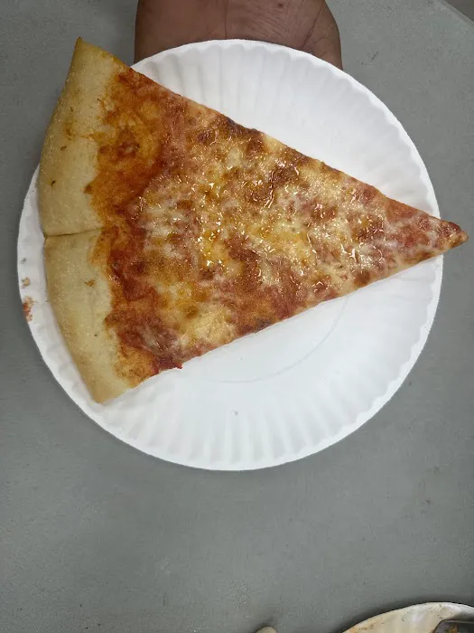 Hot Fresh Pizza Picture 7