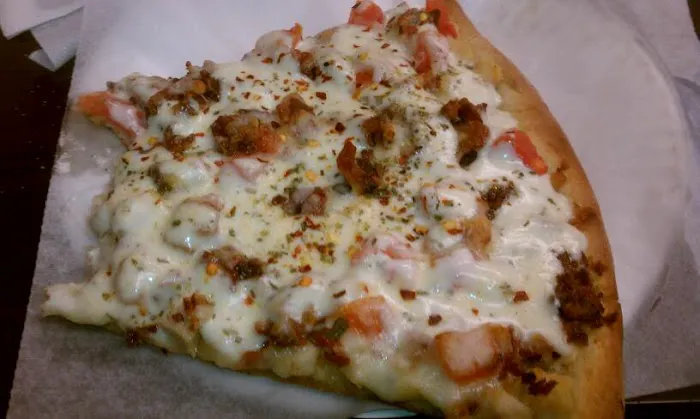Loja's Pizza Picture 8