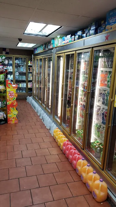 Star Deli & Grocery Picture 3
