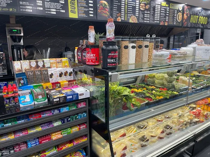 Izzy Hot Food Bar Juice Picture 8