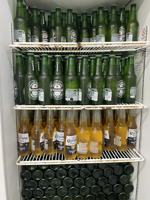 Ciara's Deli Grocery Picture 2