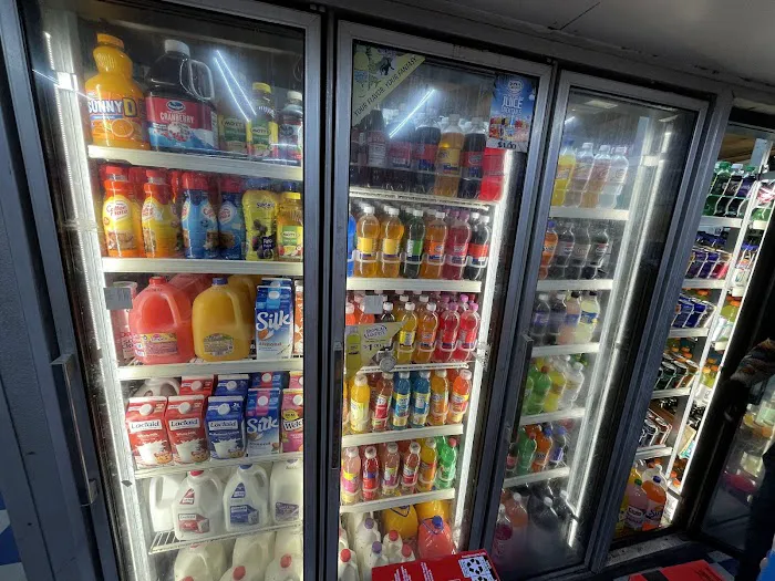 Ciara's Deli Grocery Picture 4
