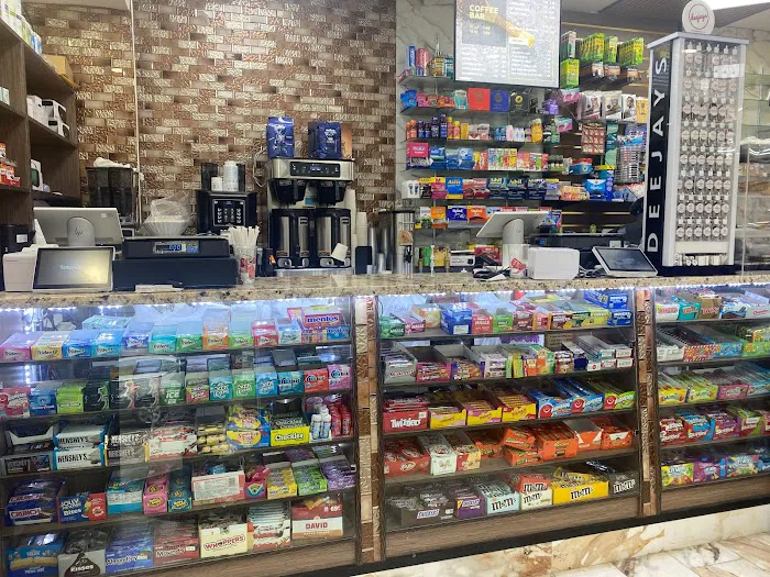 Delicious Cafe (Deli, Grocery & Restaurant ) Halal Picture 3
