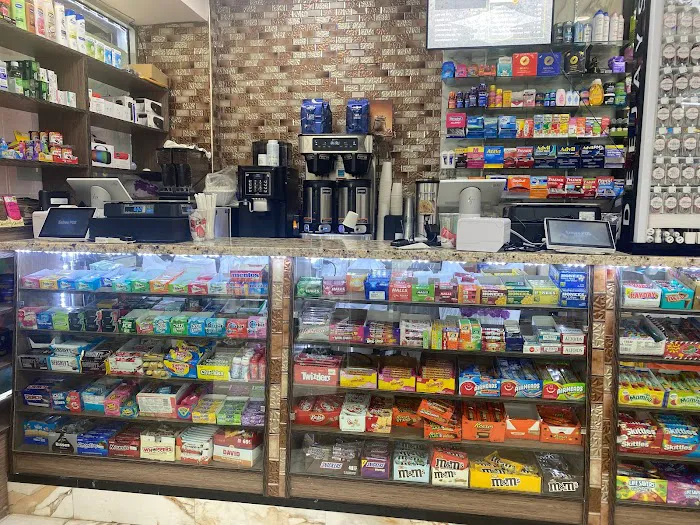 Delicious Cafe (Deli, Grocery & Restaurant ) Halal Picture 7