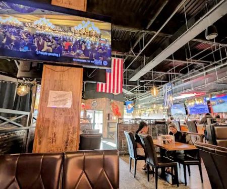 Hook & Reel Cajun Seafood & Bar